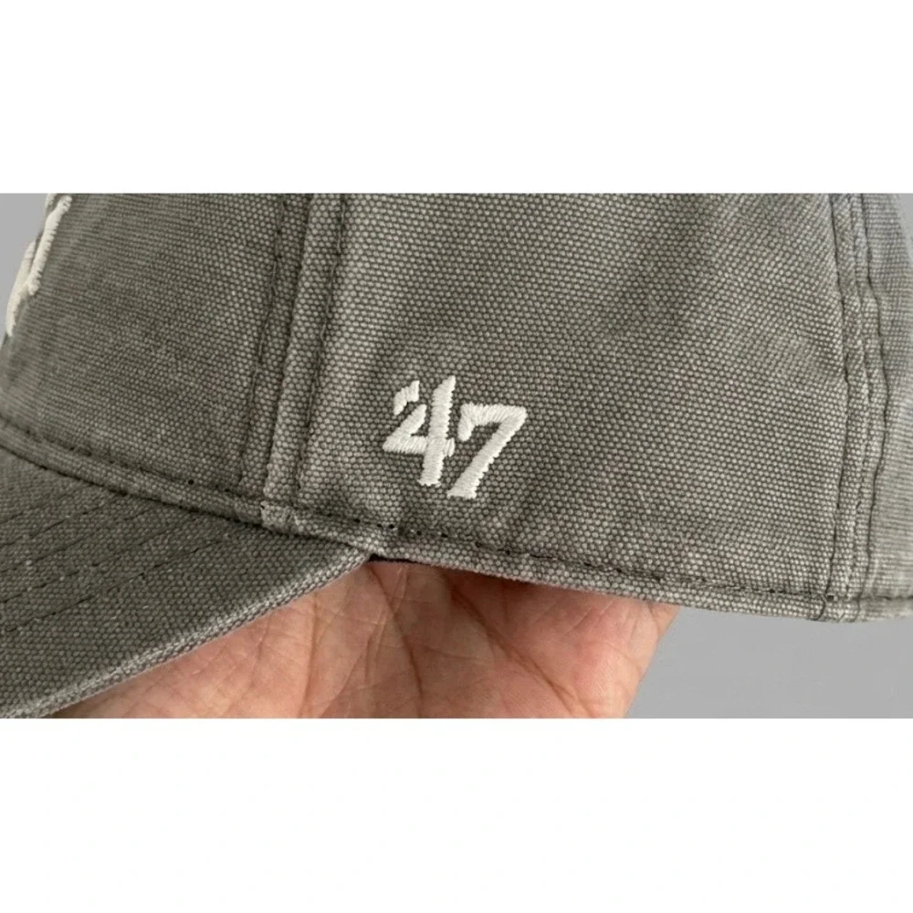 Carhartt brand 47